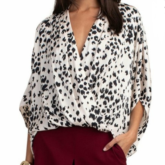 Trina Turk Women's Top Animal Print Twist Front - Picture 1 of 12